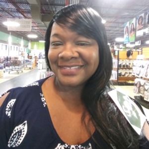 Meet your Posher, Cyndi